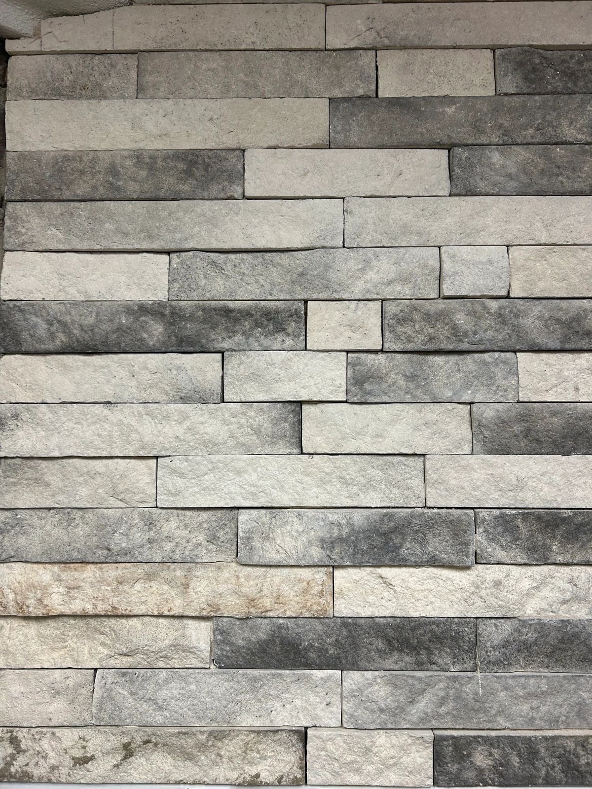 3" Strip Ledge stone veneer installed, Stone Mountain Manufacturing