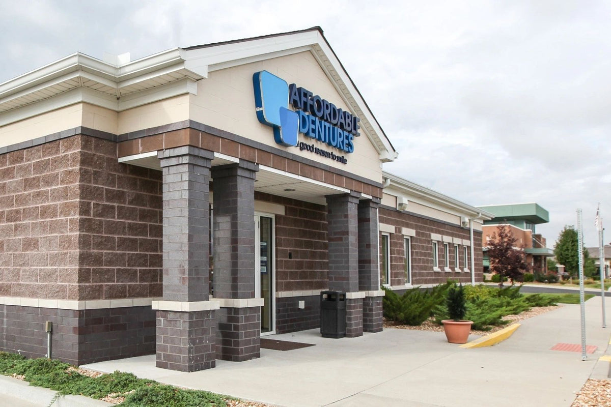 Bank branch with a stone veneer base and columns, Kansas City area